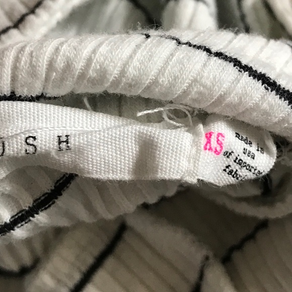 Nordstrom Off the Shoulder Top || XS - Picture 5 of 5